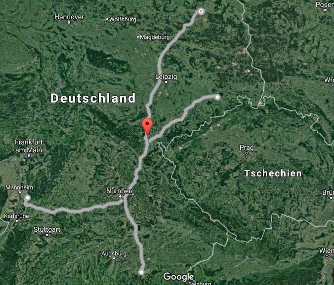 Das Bild zeigt eine Umgebungskarte von Hirschberg. Hirschberg liegt in der Mitte zwischen München und Berlin im Vierländereck. Die Anfahrt ist gut über die A9 und A72 möglich
